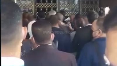 كواليس تظاهر المحامين أمام محكمة الجيزة الابتدائية