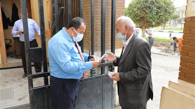 فحص شهادة لقاح كورونا قبل دخول محافظة القاهرة | صور