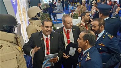 إقبال على مشاهدة السترات الواقية من الرصاص في إيدكس ٢٠٢١