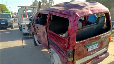 إصابة سائق و6 تلاميذ في تصادم سيارتين بسوهاج