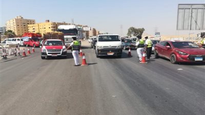 تزامنا مع قرار منع غير الملقحين.. الشرطة تغرم 8406 شخص لعدم الالتزام بارتداء الكمامة