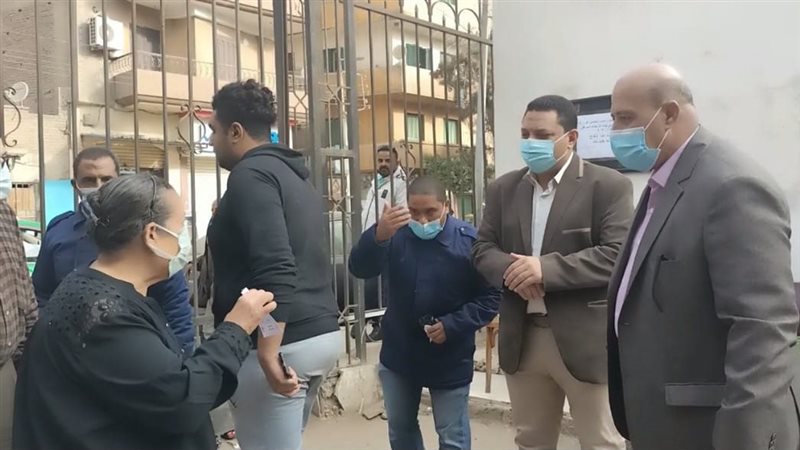 منع غير الحاصلين