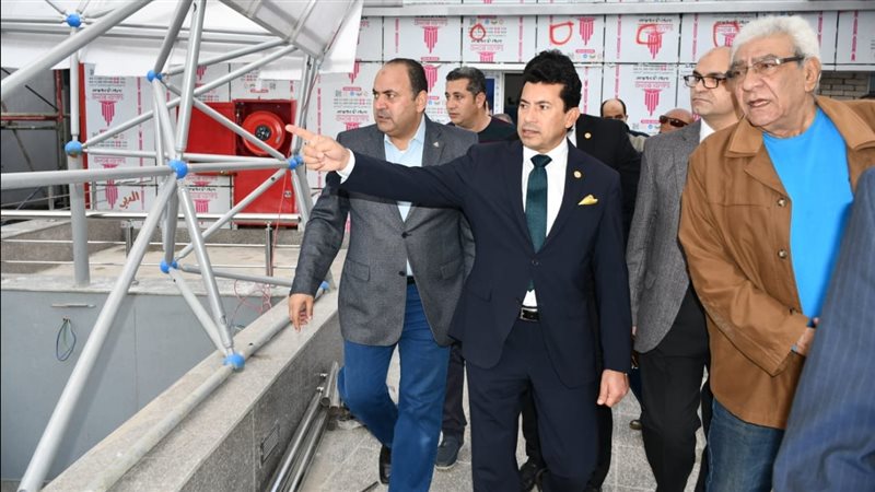 وزير الشباب والرياضة
