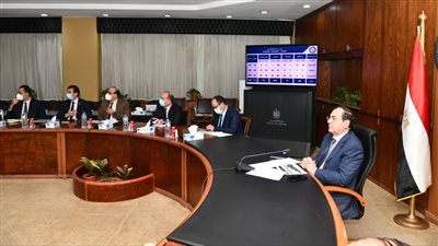 وزير البترول يتابع تنفيذ خطة تشغيل ألف محطة غاز سيارات نهاية 2021