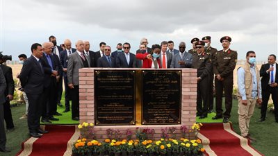 وزير التعليم العالي يضع حجر أساس حرم جامعة سنجور ببرج العرب