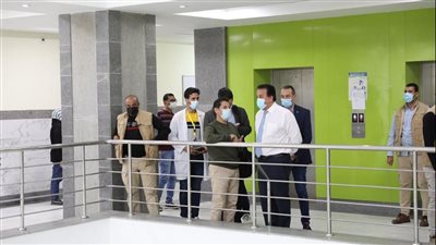 وزير التعليم العالي يتفقد مستشفى العجمي التخصصي 