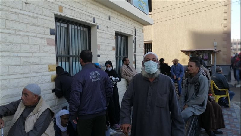زحام على مراكز تلقى