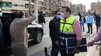 السيسي يتفقد سير الأعمال الجارية بعدد من مشروعات شبكة الطرق الجديدة 