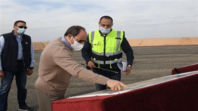  السيسي يشدد على الكفاءة الفنية والإنشائية للمحاور والطرق الجديدة