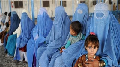 دون عودة الفتيات للدراسة.. زعيم طالبان يقر مرسوما لحقوق المرأة بافغانستان