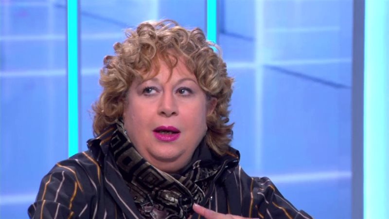 الفنانة سمية الألفي