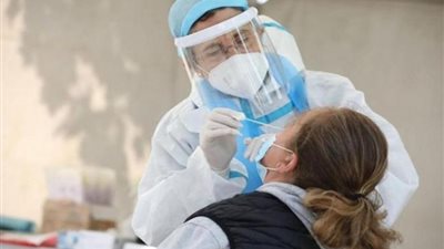 ارتفاع عدد الإصابات بمتحور أوميكرون في بريطانيا