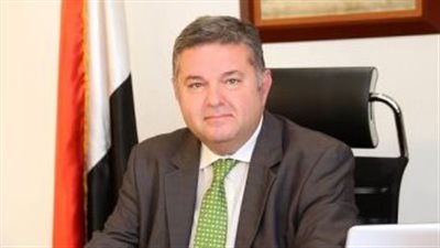 وزير قطاع الأعمال: توجد فجوة بالوظائف الفنية في مصر 