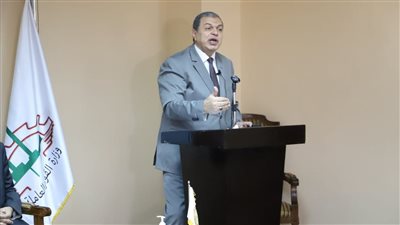 القوى العاملة: تعيين ١٧٠٨ شباب بالبحر الأحمر