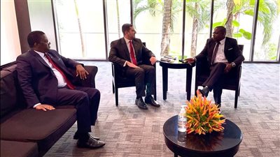 رئيس هيئة الاستثمار يلتقي وزير الاستثمار التنزاني لدفع العلاقات مع مصر