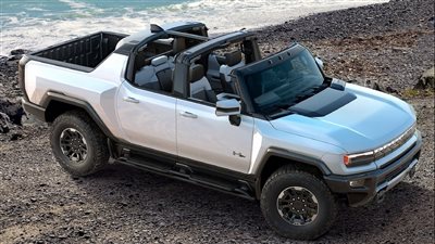 الولايات المتحدة تستقبل سيارات ريفيان RIT وتسلا سايبرتراك