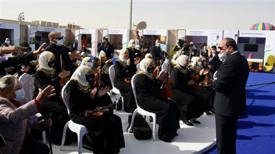 السيسي يلتقى أعضاء أوركسترا النور والأمل