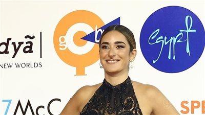 أمينة خليل تخطف الأنظار بالأسود وعبير صبري بالأحمر في ختام مهرجان القاهرة | صور