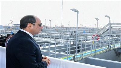 الجمهورية الجديدة.. السيسي يقود مسيرة البناء والتنمية وتحسين حياة المصريين والارتقاء بالصحة والتعليم