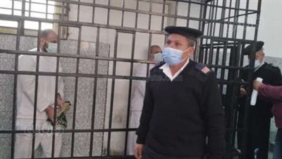 تفاصيل مرعبة.. صدمة قاتل أطفاله وزوجته أثناء النطق بحكم الإعدام | صور