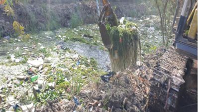 تطهير ٨١ مجري مائي لحل أزمة نهايات الترع في الفيوم 