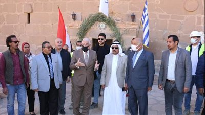 محافظ جنوب سيناء يهنئ رهبان دير سانت كاترين بعيد ميلاد القديسة كاترين