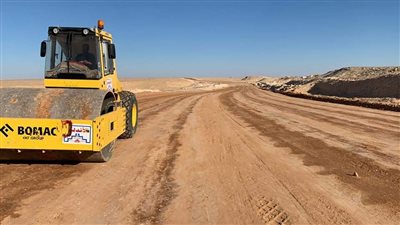 بتكلفة ٢٩٤ مليونا.. اعتماد تنفيذ المرحلة الأولى من ازدواج طريق الخارجة أسيوط