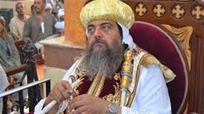 أسقف منفلوط يرسم 3 قسوس جدد ويمنح القمصية لـ7 كهنة