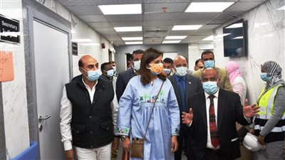 وزيرة الهجرة تلبي دعوة أهالي النوبة لاستضافتها بمنازلهم 