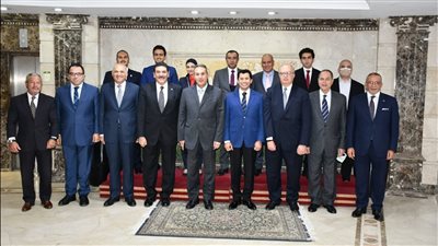 أشرف صبحي يناقش استعدادات تدشين صندوق الرياضة المصري