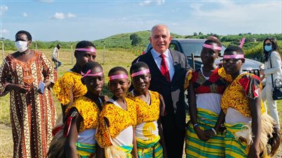  احتفال شعبي بمناسبة افتتاح خزان حصاد مياه الأمطار الذى أنشأته مصر بمقاطعة لياتوندي الأوغندية