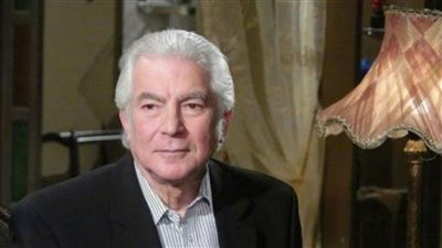 سناء جميل صدمته وهذه طبيعة علاقته مع إسرائيل.. حكاية محمود قابيل من ضابط بالجيش للفن 