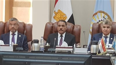 محافظ مطروح يجتمع مع لجنة الإسكان بمجلس النواب | صور