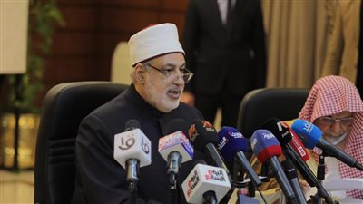 شيخ الأزهر يدعو لمواجهة المفاهيم المغلوطة حول تطعيم الأطفال