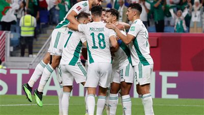 كأس العرب | توقاي يتقدم بالهدف الأول للجزائر في مرمى مصر