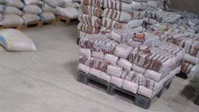 ضبط 39 طن مواد غذائية و37 طن مستلزمات تصنيع مجهولة المصدر بالشرقية 