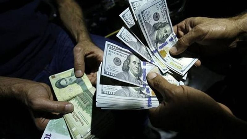انهيار العملة الإيرانية