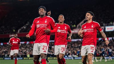 نوتنجهام فورست يسجل الهدف الأول في شباك ليفربول 