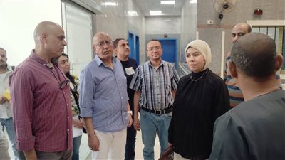 وكيل صحة قنا يتفقد وحدة أبو مناع بحري في ثاني أيام عيد الفطر المبارك (صور)