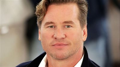 رحيل أسطورة هوليوود فال كيلمر عن عمر ناهز 65 عاما