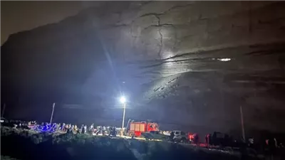 فيديو صادم، مصرع طالب وإنقاذ ابن عمه تسلقا منحدرا جبليا لالتقاط الصور التذكارية بسوهاج