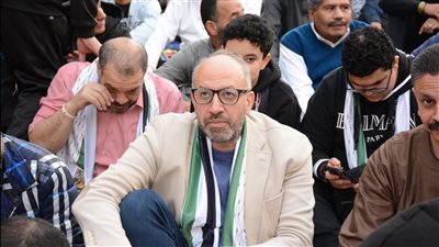 تحت شعار لا للتهجير وتصفية القضية الفلسطينية، حسام المندوه يؤدي صلاة العيد وسط أحبائه بمسجد الاستقامة 