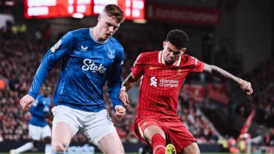 الدوري الإنجليزي، ليفربول يكتفي بالتعادل السلبي أمام إيفرتون في الشوط الأول 