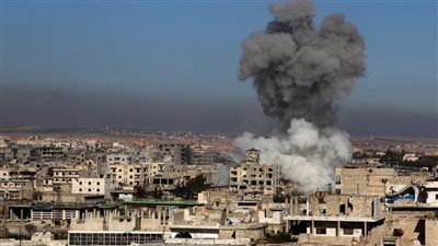 قتلى ومصابون جراء استهداف حافلة في ريف إدلب 