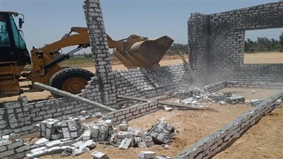 إزالة حالتي بناء مخالف بقرية دندرة وإحباط أعمال صب خرسانة خلال عطلة العيد بقنا