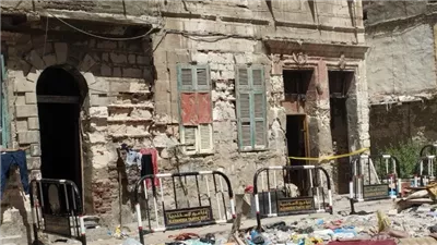 محافظة الإسكندرية تشكل لجنة لمعاينة العقارات المجاورة لمنزل الجمرك المنهار