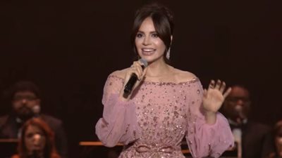 آمال ماهر تشعل حفل 