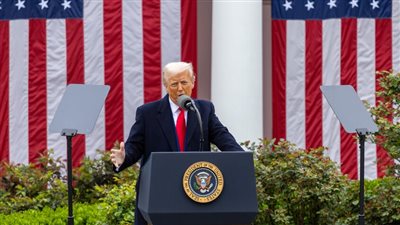 بعد فرضه الرسوم الجمركية، ترامب يفتح الباب لصفقات 