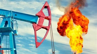 رسوم ترامب الجمركية تتسبب في انخفاض أسعار النفط بمستهل تعاملات اليوم 