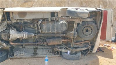 مصرع وإصابة 9 أشخاص في انقلاب ميكروباص بصحراوي بالمنيا (صور) 